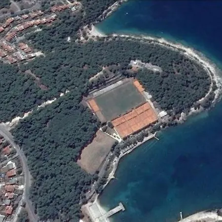 Villa Valkane Pet Friendly 150M From The Stunning Valkane Beach, City Indoor Pools-Fitness And City Mall Pula Exterior photo