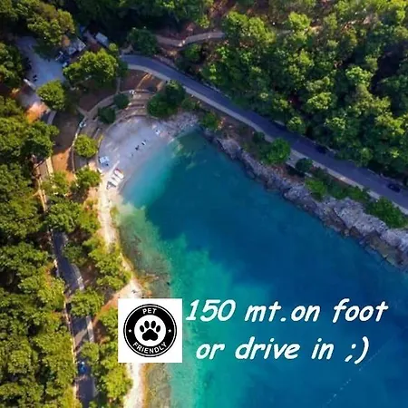 Villa Valkane Pet Friendly 150M From The Stunning Valkane Beach, City Indoor Pools-Fitness And City Mall Pula Exterior photo