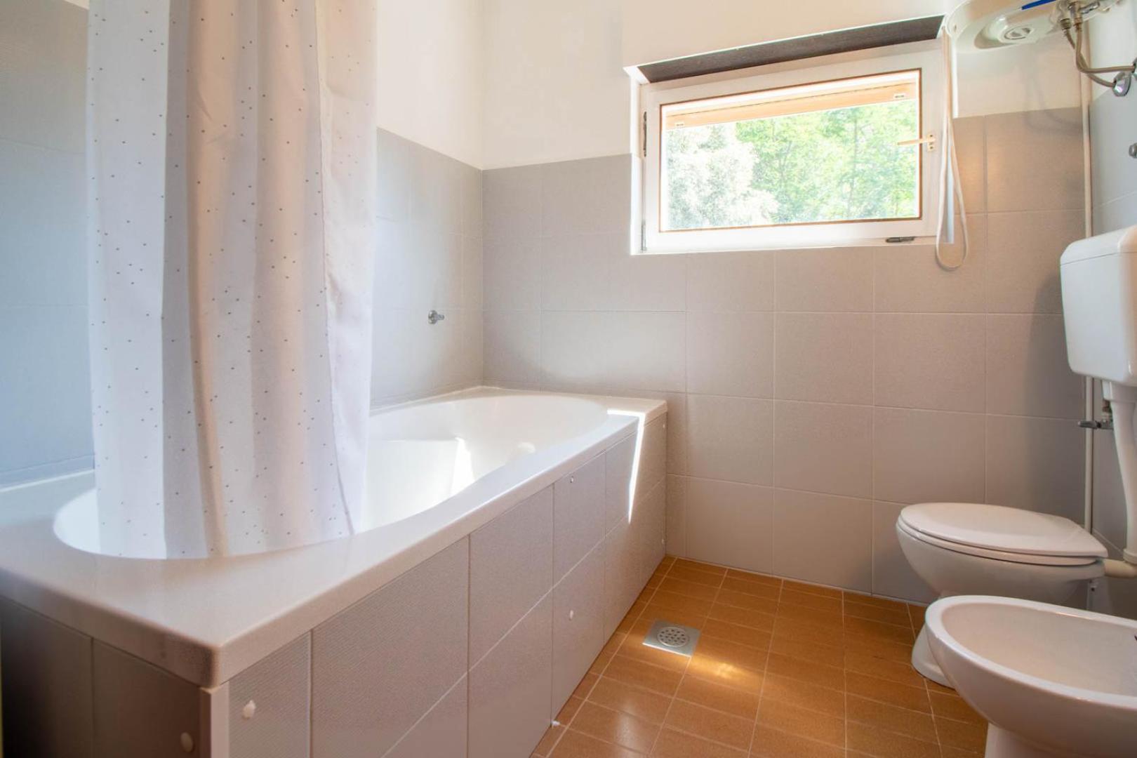 Valkane Pet Friendly 150m From The Stunning Valkane Beach, Indoor Pools-fitness And Mall Apartment Pula